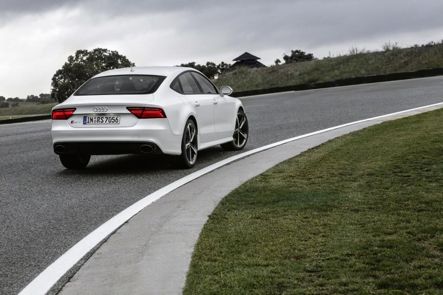  Audi RS7 Sportback 2014 года  (WW) (фото 10 из 10)